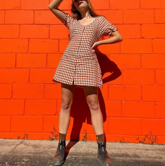 Betty And Eve, Handmade 100% Linen Red Gingham Mini Dress - Picture 1 of 5